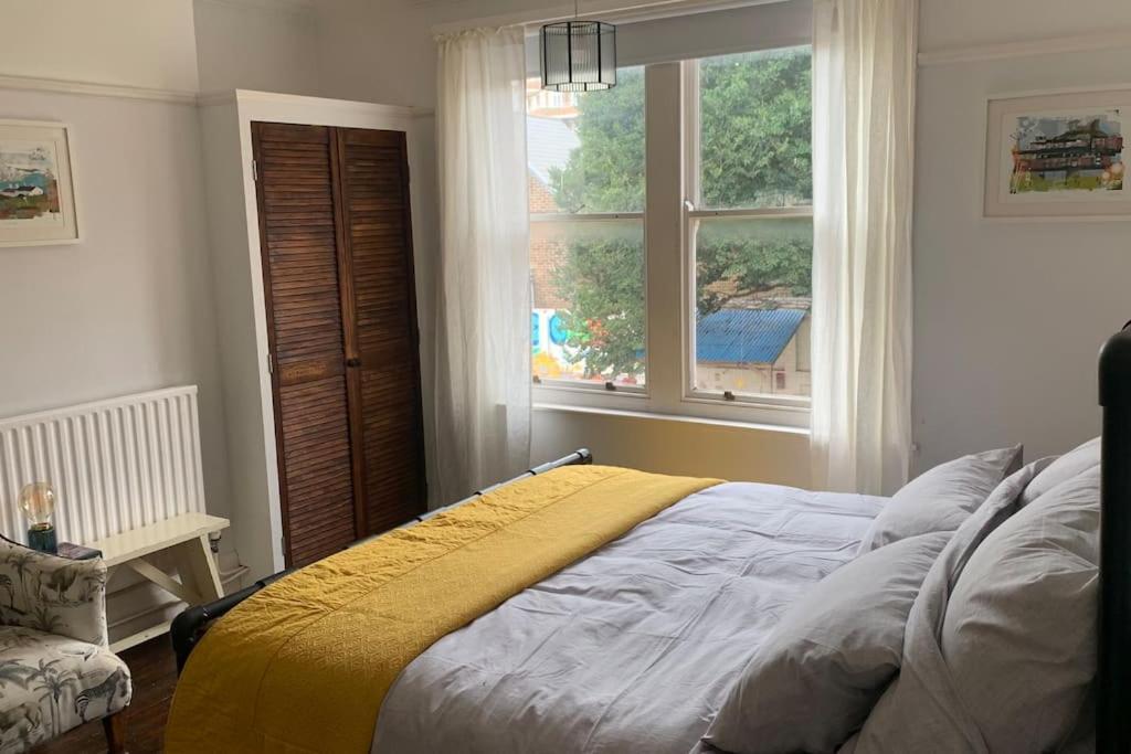 Lovely 4 Bedroom Home, Stones Throw From The Beach Brighton Luaran gambar